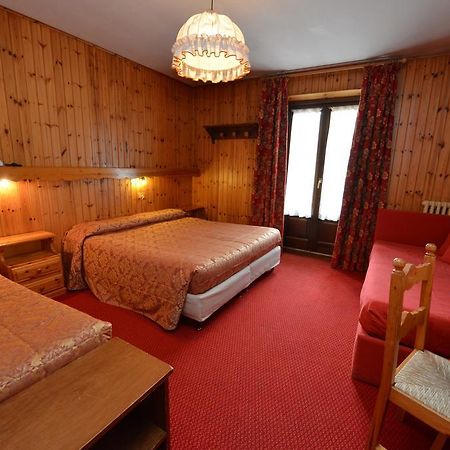 Petit Hotel กอนเญ ภายนอก รูปภาพ