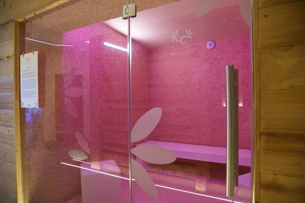 Petit Hotel กอนเญ ภายนอก รูปภาพ